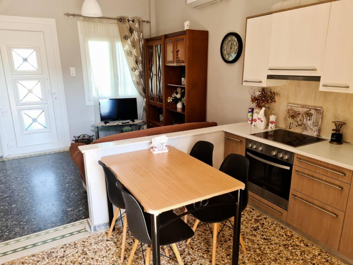 Μοντέρνα Εξοχική Κατοικία Στην Κωμη Komi  Exteriör bild