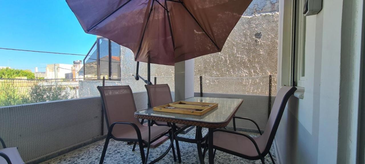 Μοντέρνα Εξοχική Κατοικία Στην Κωμη Komi  Exteriör bild