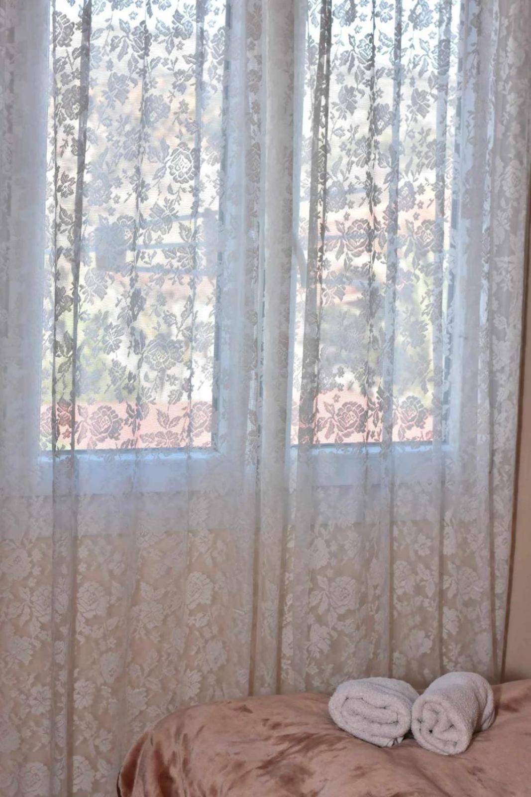 Μοντέρνα Εξοχική Κατοικία Στην Κωμη Komi  Exteriör bild